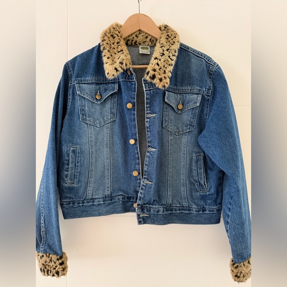 RAINFOREST Jackets & Blazers - Rainforest Cafe Faux Fur Trim Jean Jacket, tagged XL (see description)